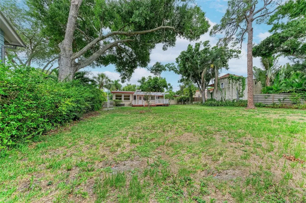 1827 Alta Vista Street Sarasota FL 34236