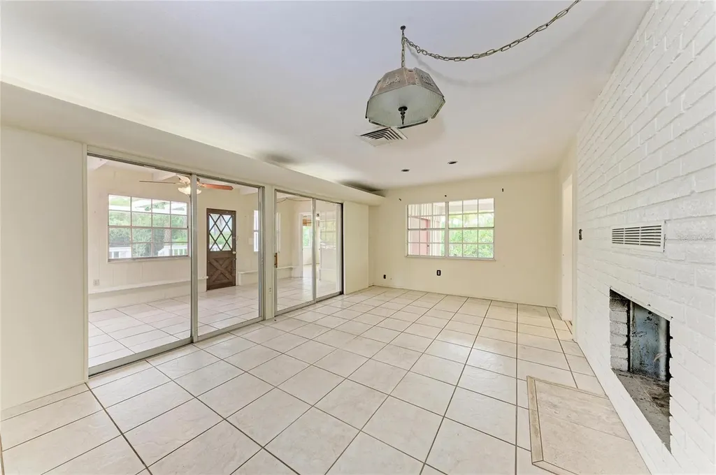 1827 Alta Vista Street Sarasota FL 34236