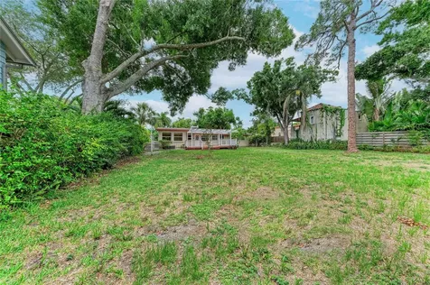 1827 Alta Vista Street Sarasota FL 34236