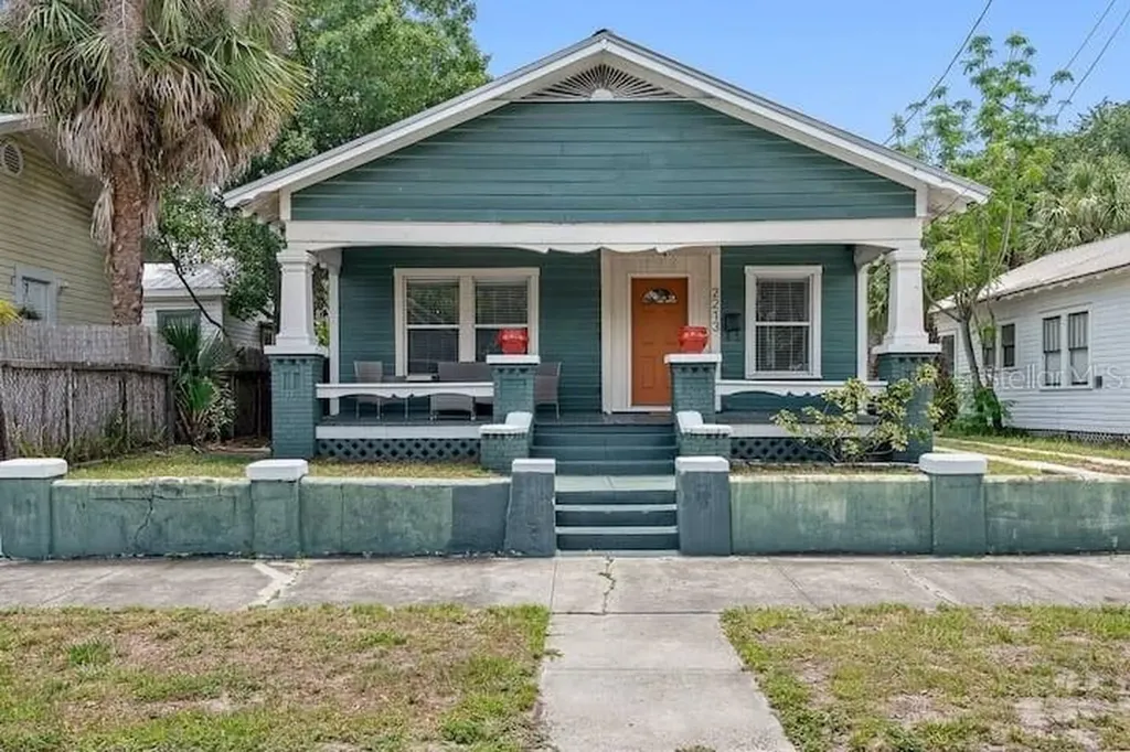 2213 E 3rd Avenue Tampa FL 33605