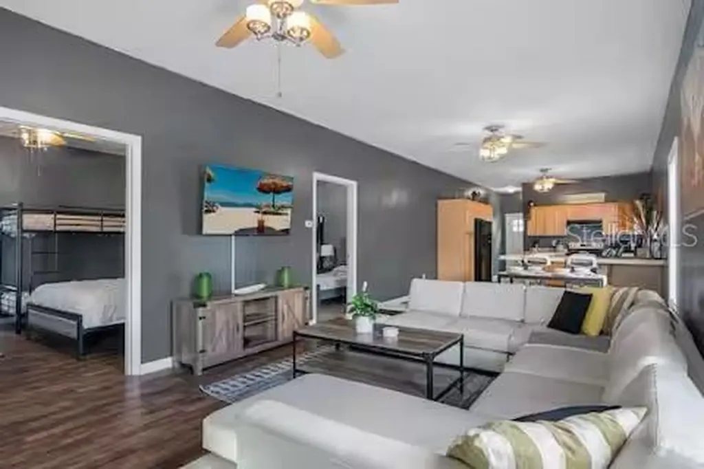 2213 E 3rd Avenue Tampa FL 33605
