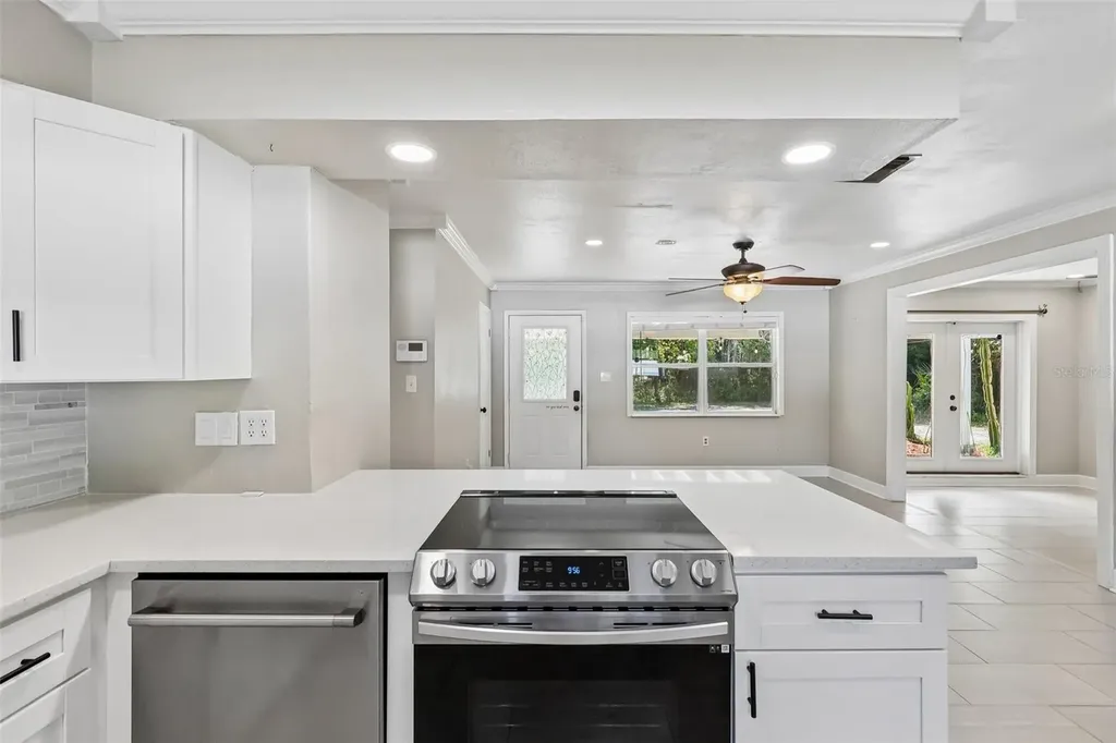 321 E 11th Avenue Mount Dora FL 32757