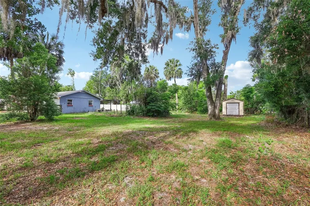 321 E 11th Avenue Mount Dora FL 32757