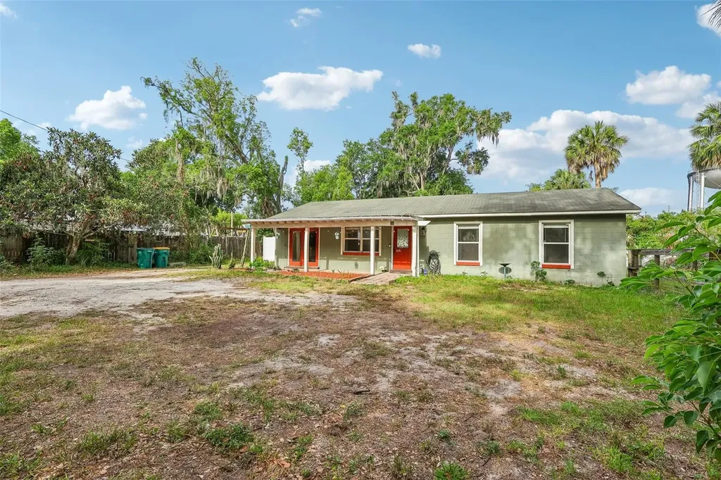 321 E 11th Avenue Mount Dora FL 32757