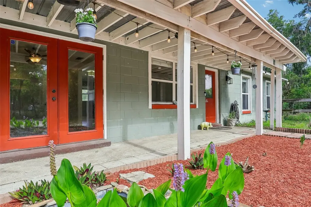 321 E 11th Avenue Mount Dora FL 32757