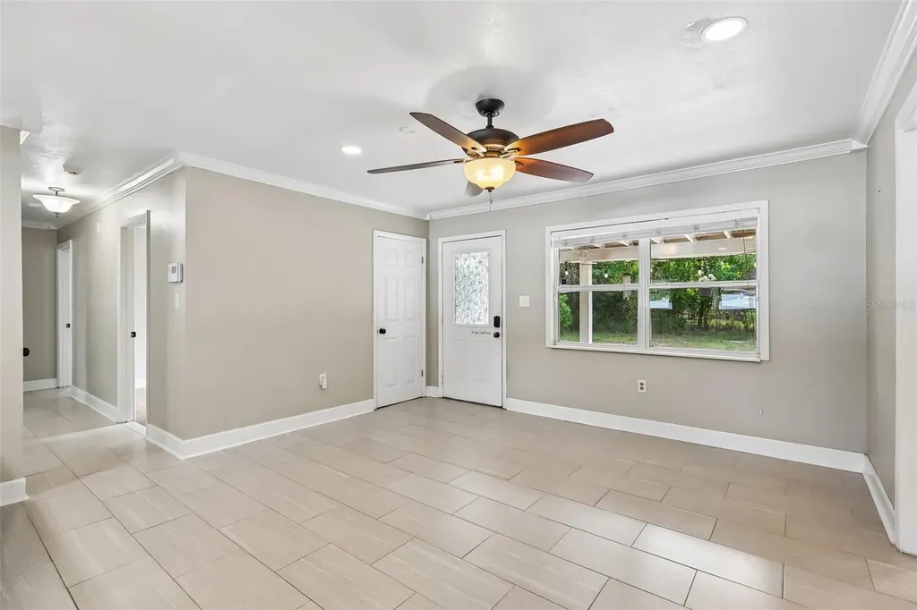 321 E 11th Avenue Mount Dora FL 32757