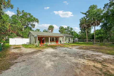 321 E 11th Avenue Mount Dora FL 32757
