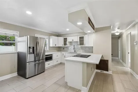 321 E 11th Avenue Mount Dora FL 32757