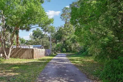 321 E 11th Avenue Mount Dora FL 32757