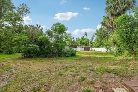321 E 11th Avenue Mount Dora FL 32757