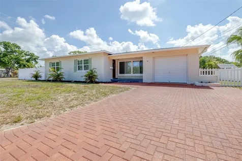2991 38th Street N St Petersburg FL 33713