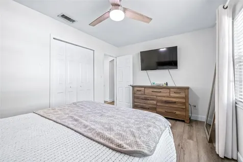 2991 38th Street N St Petersburg FL 33713