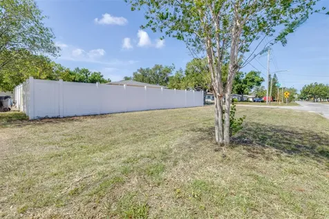 2991 38th Street N St Petersburg FL 33713