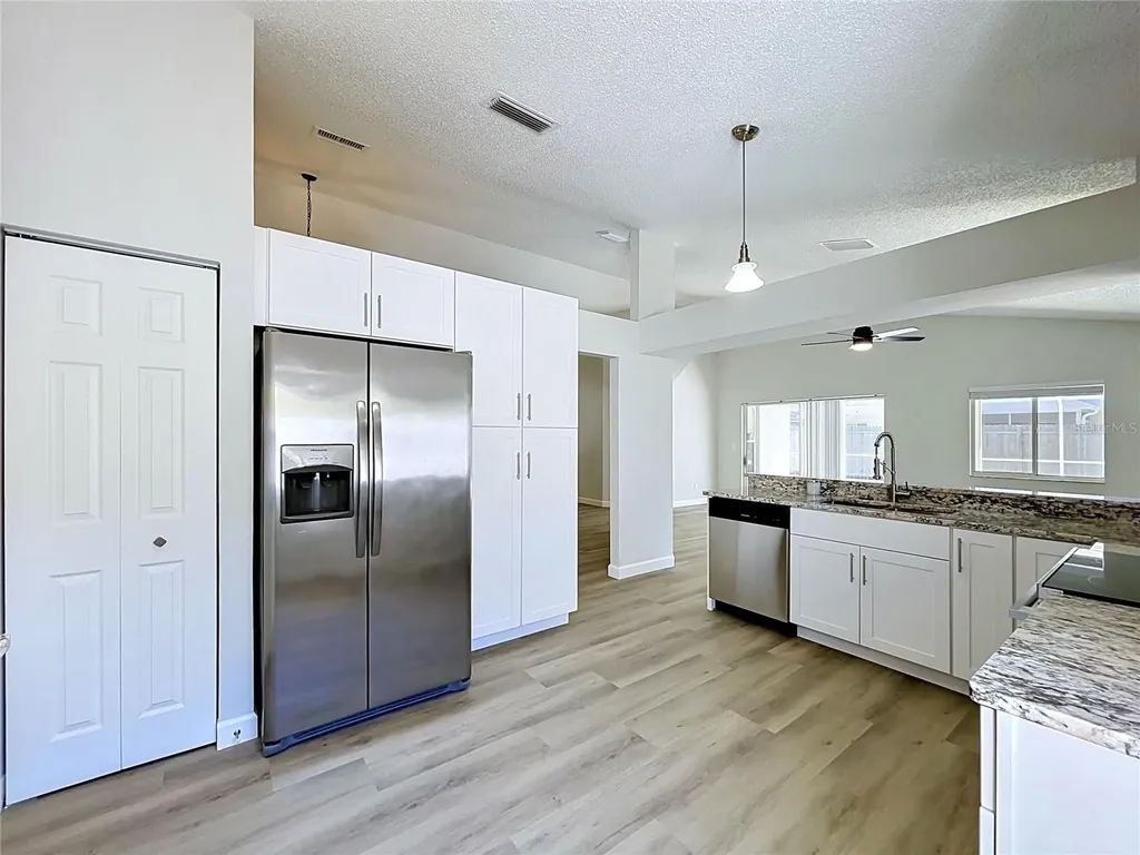 11027 Streamside Drive Tampa FL 33624