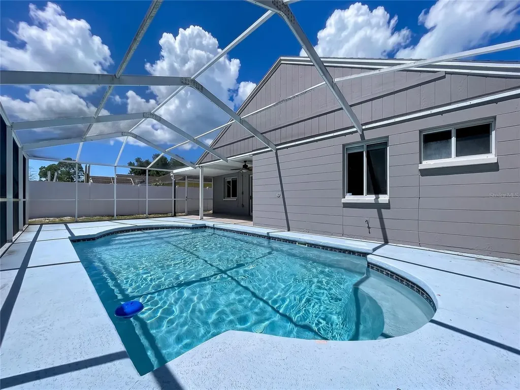 11027 Streamside Drive Tampa FL 33624