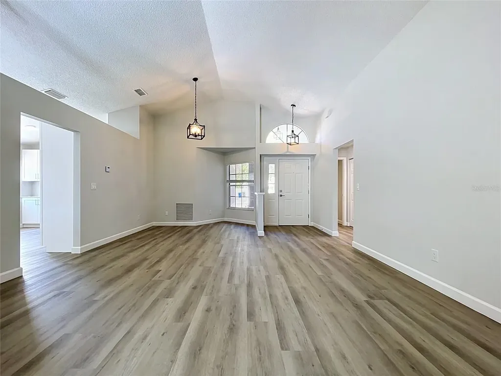 11027 Streamside Drive Tampa FL 33624
