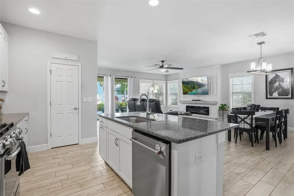 6318 Springline Place Apollo Beach FL 33572
