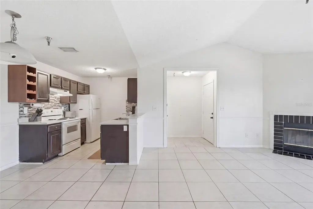 10265 Gandy Boulevard N St Petersburg FL 33702