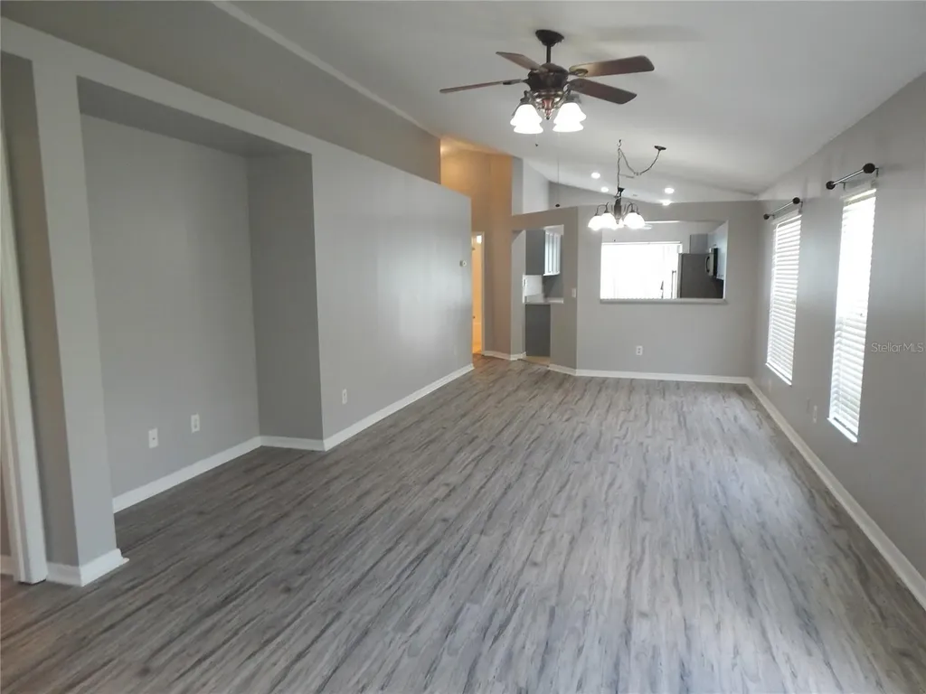 5827 Meadowpark Place Lithia FL 33547