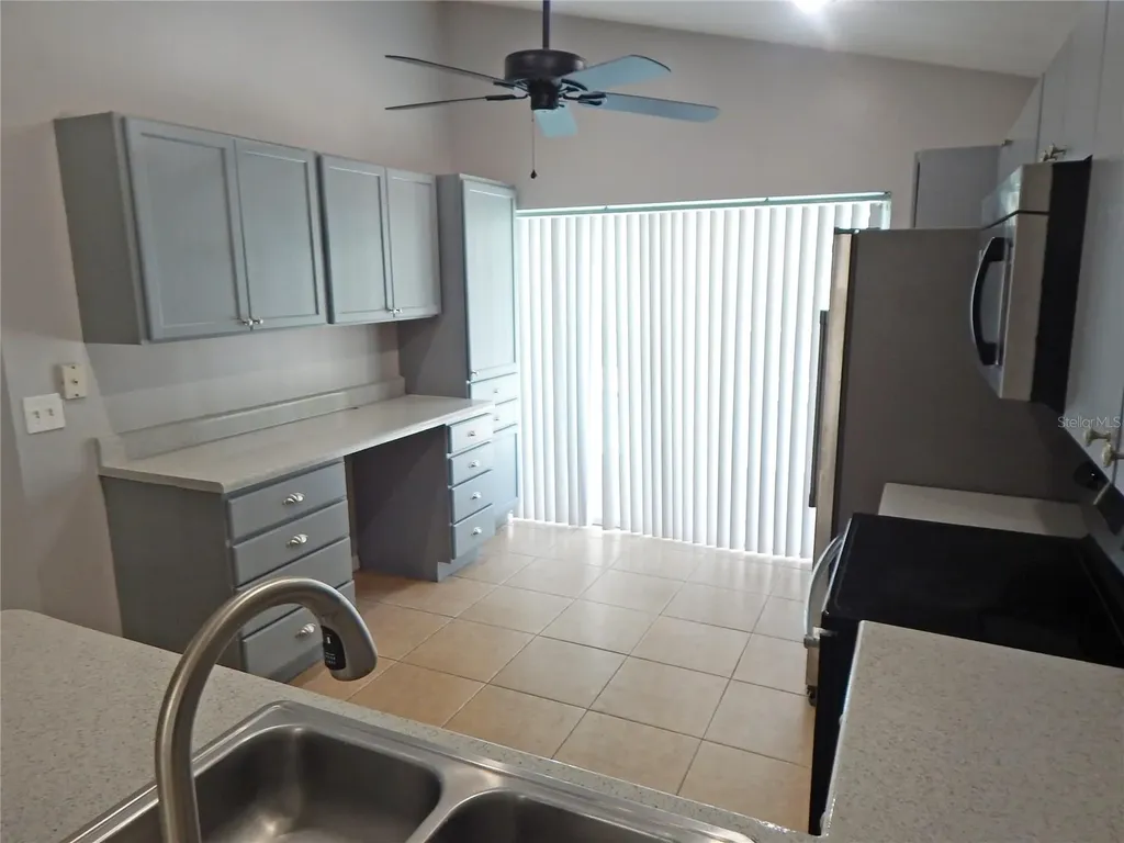 5827 Meadowpark Place Lithia FL 33547
