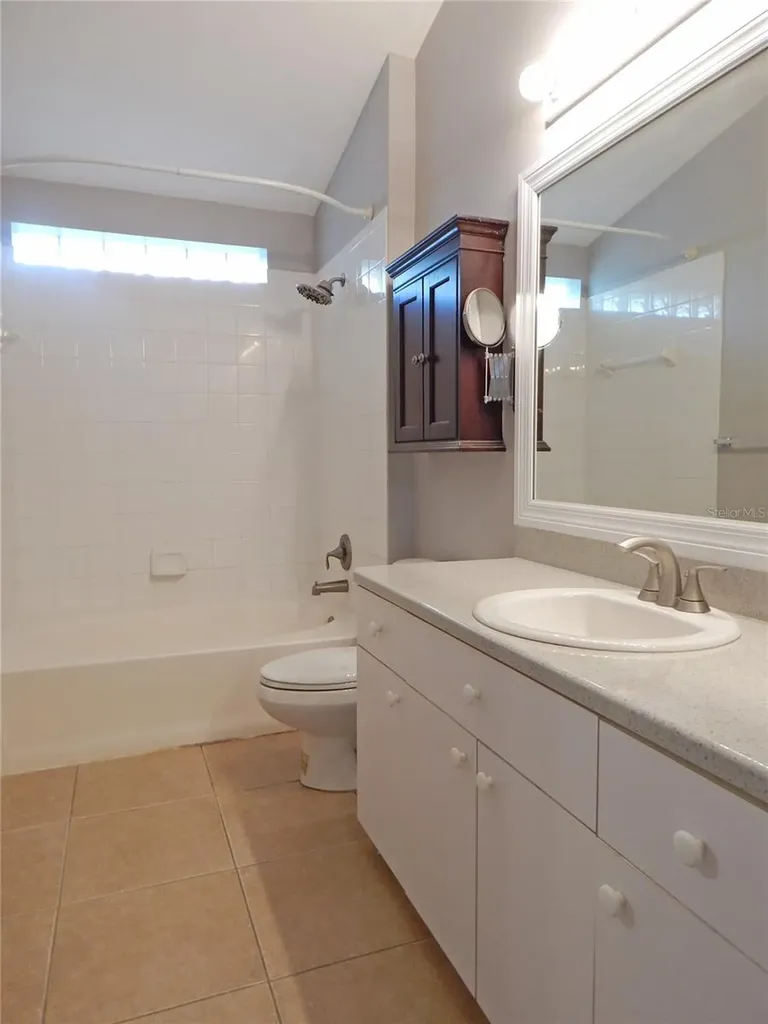 5827 Meadowpark Place Lithia FL 33547