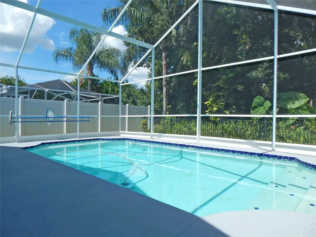 5827 Meadowpark Place Lithia FL 33547