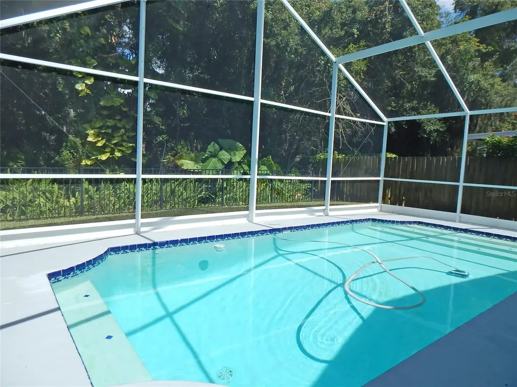 5827 Meadowpark Place Lithia FL 33547