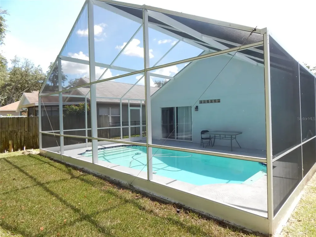 5827 Meadowpark Place Lithia FL 33547