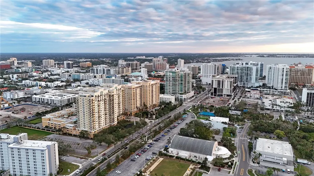 750 N Tamiami Trail Sarasota FL 34236