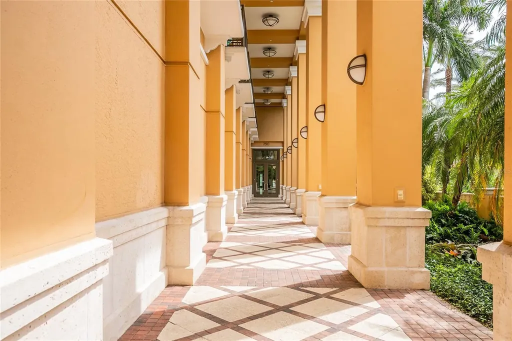 750 N Tamiami Trail Sarasota FL 34236
