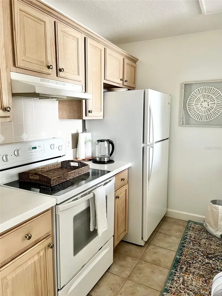 750 N Tamiami Trail Sarasota FL 34236