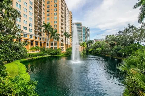 750 N Tamiami Trail Sarasota FL 34236