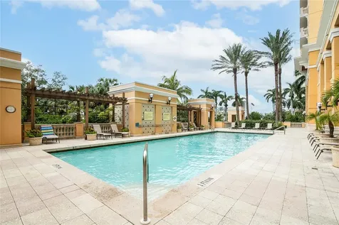 750 N Tamiami Trail Sarasota FL 34236