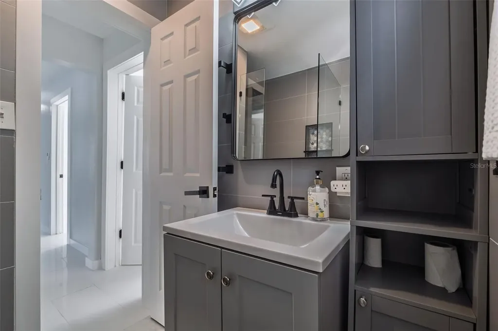 1427 Asher Lane Orlando FL 32803