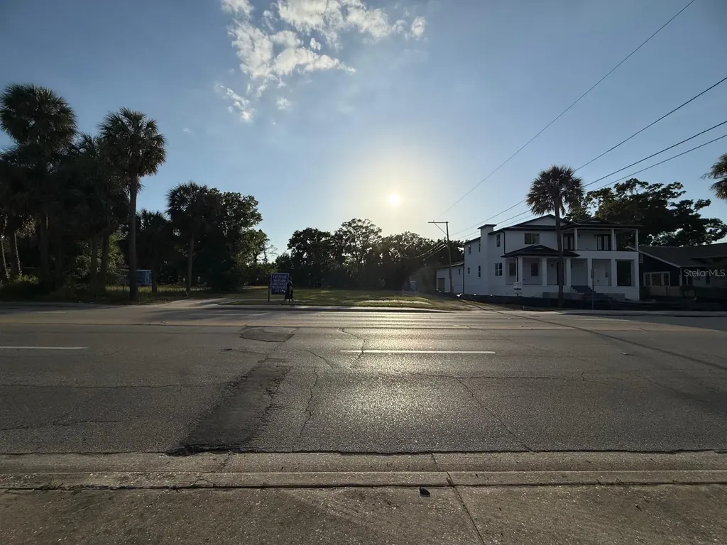 3733 6th Street S St Petersburg FL 33705