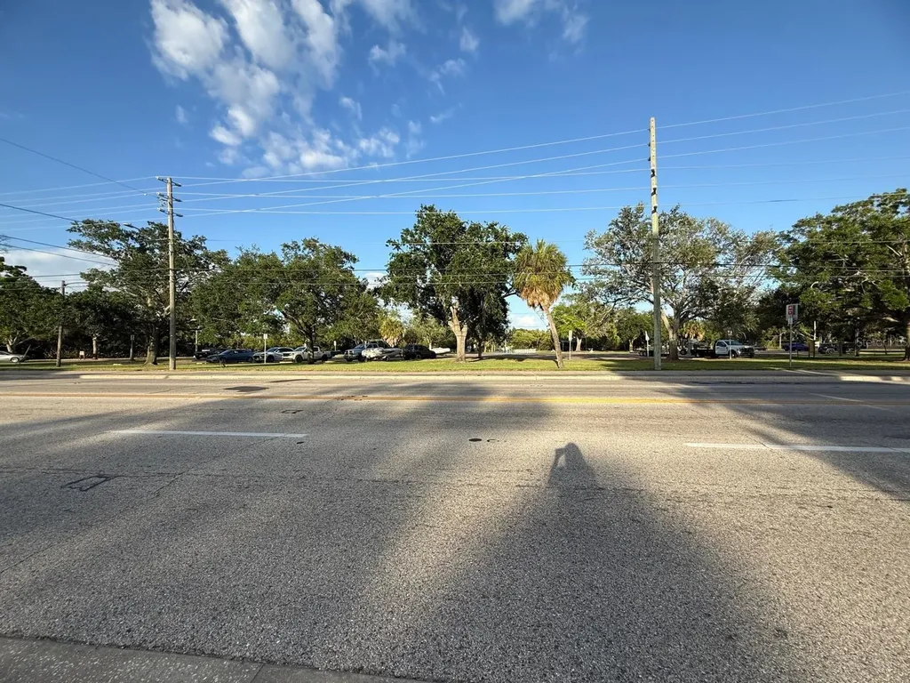 3733 6th Street S St Petersburg FL 33705