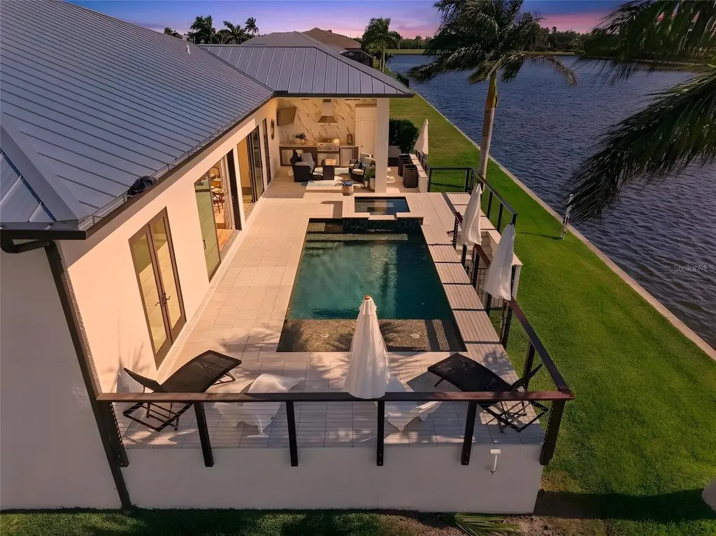 125 Colony Point Drive Punta Gorda FL 33950