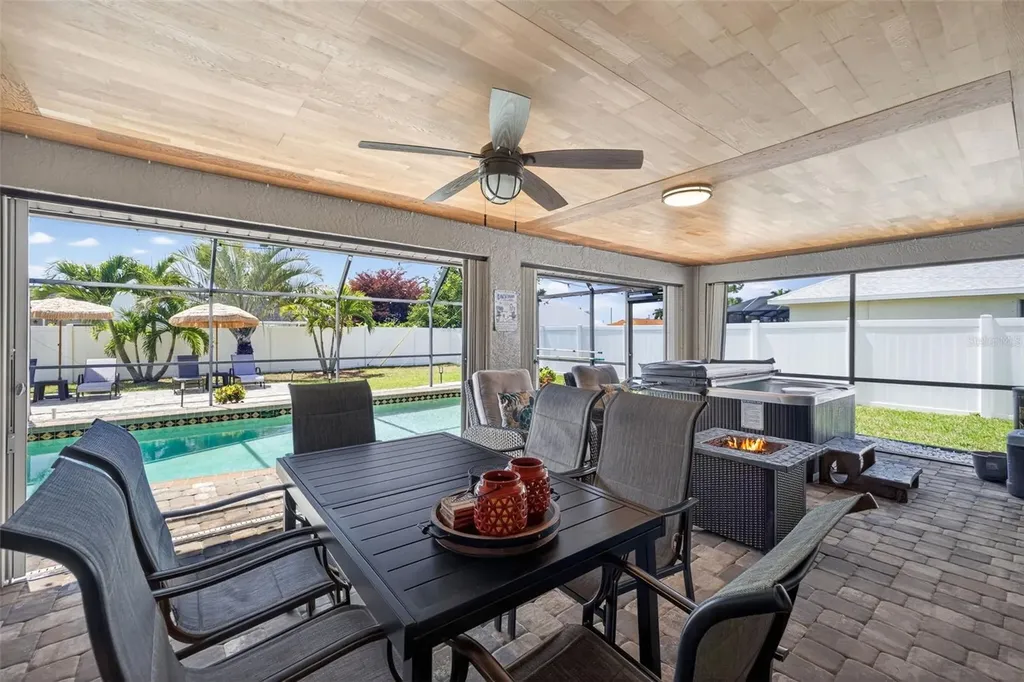 402 SW 37th Lane Cape Coral FL 33914