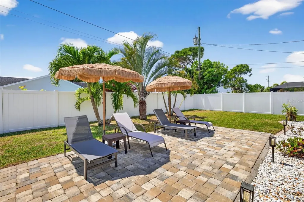 402 SW 37th Lane Cape Coral FL 33914