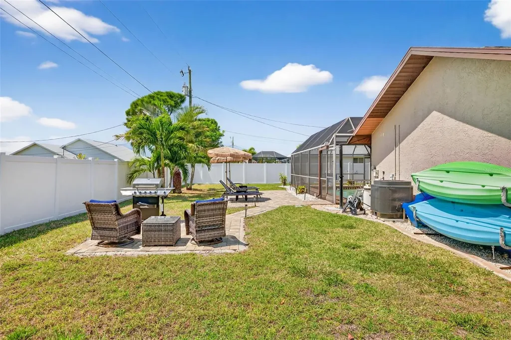 402 SW 37th Lane Cape Coral FL 33914
