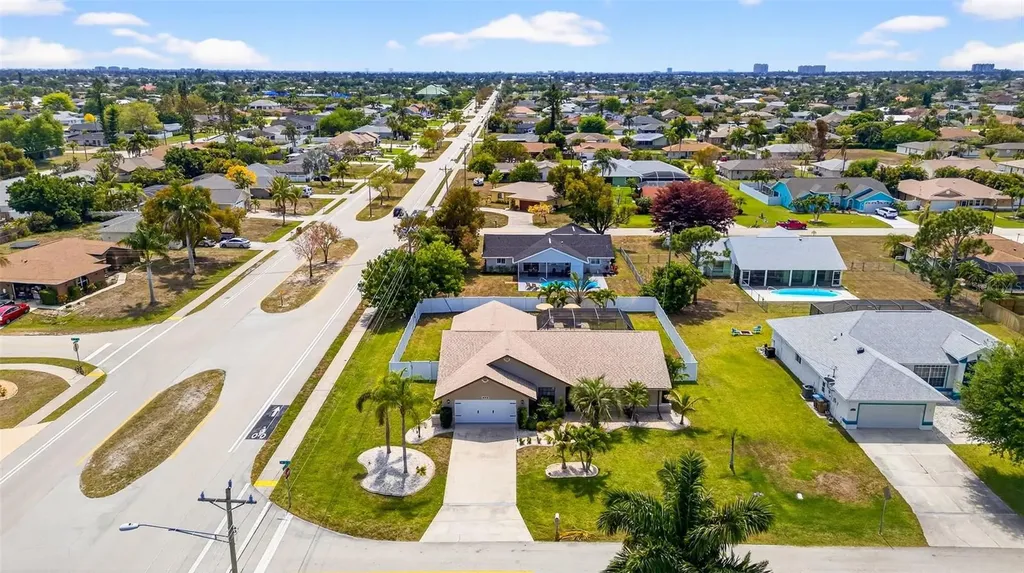 402 SW 37th Lane Cape Coral FL 33914