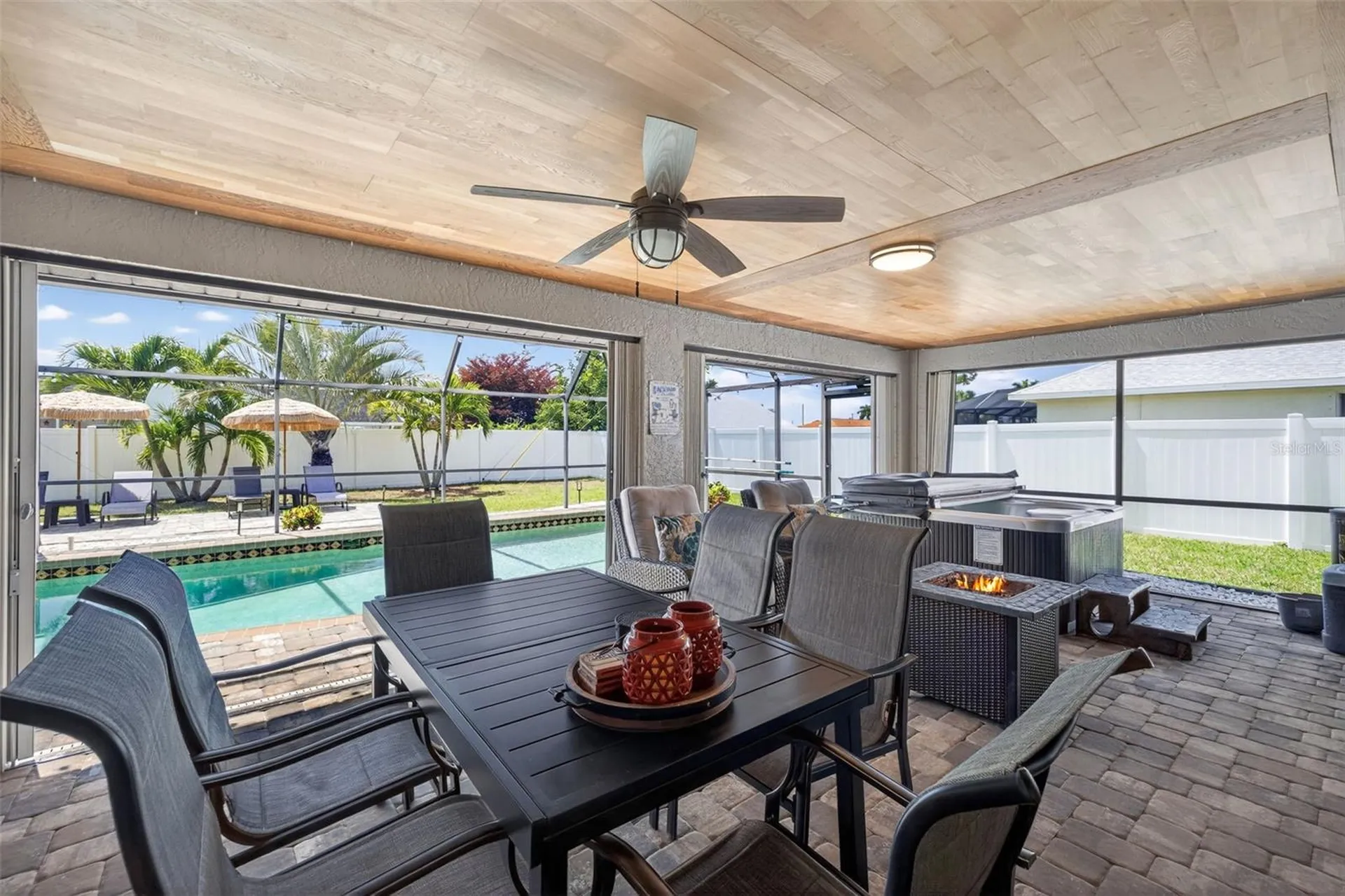 402 SW 37th Lane Cape Coral FL 33914