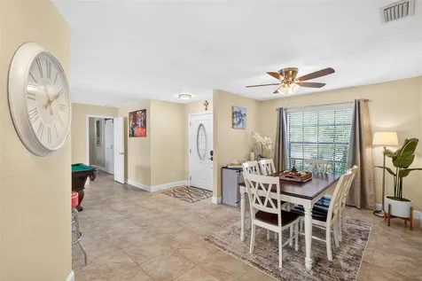 402 SW 37th Lane Cape Coral FL 33914