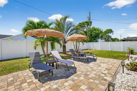 402 SW 37th Lane Cape Coral FL 33914