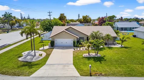 402 SW 37th Lane Cape Coral FL 33914