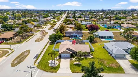 402 SW 37th Lane Cape Coral FL 33914