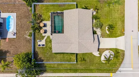 402 SW 37th Lane Cape Coral FL 33914