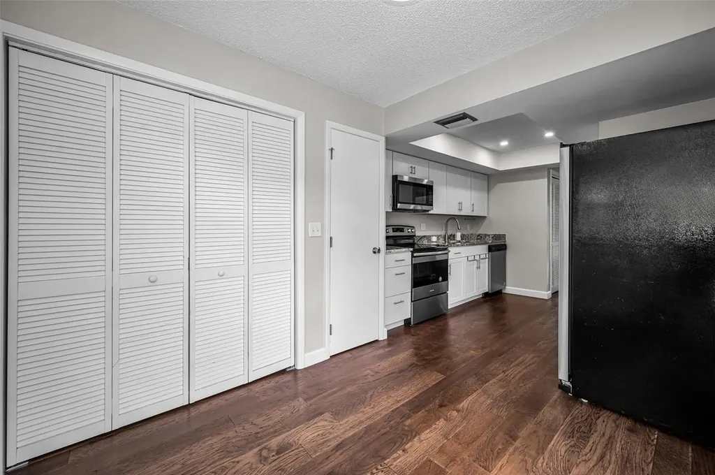 160 James Court Oldsmar FL 34677