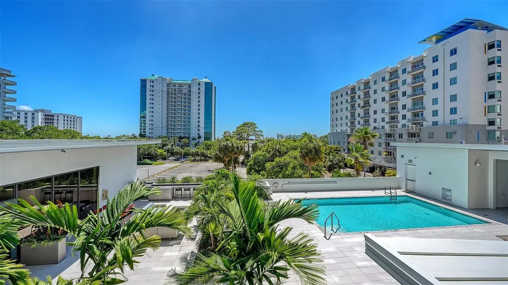 300 S Pineapple Avenue Sarasota FL 34236