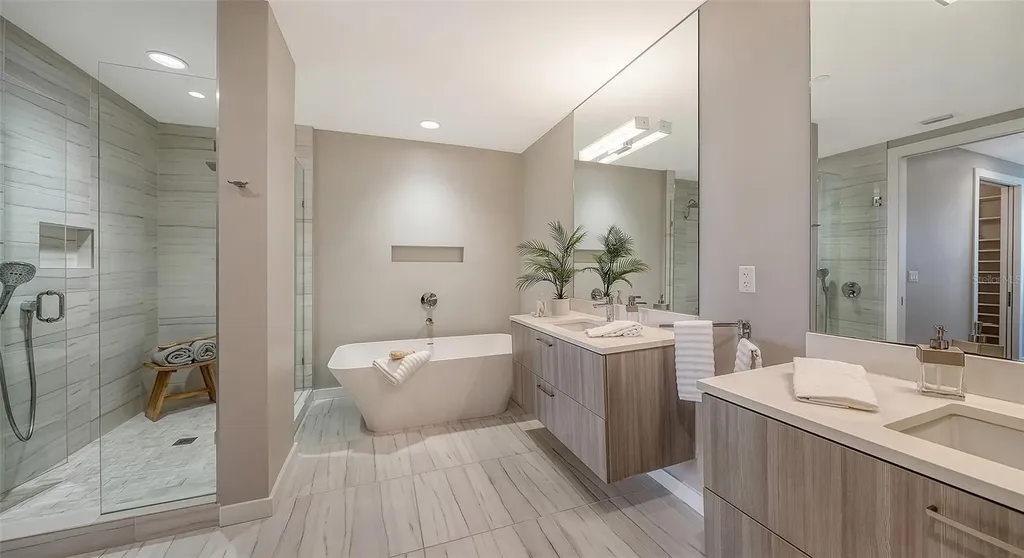 300 S Pineapple Avenue Sarasota FL 34236